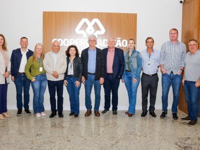 secretarios-do-governo-do-estado-visitam-a-coopertradicao-para-conhecer-a-nova-industria-de-soja