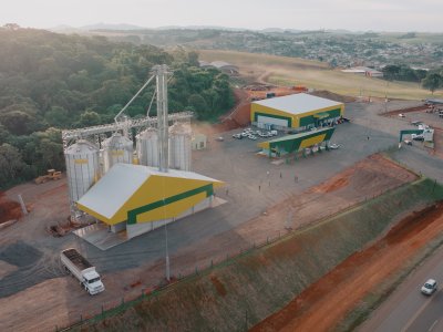 coopertradicao-inaugura-unidade-de-recebimento-de-graos-em-mariopolis