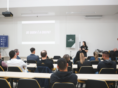 coopertradicao-orienta-colaboradores-sobre-assedio-no-ambiente-de-trabalho