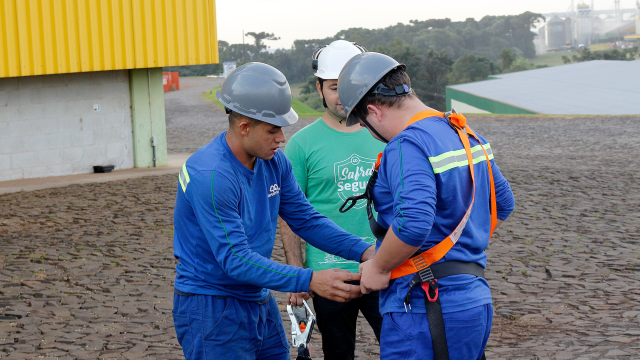 coopertradicao-promove-treinamento-sobre-nrs-para-colaboradores