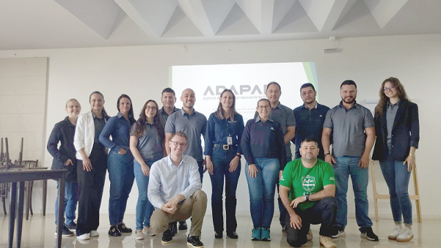 adapar-realiza-palestra-sobre-normas-de-armazenagem-de-agroquimicos