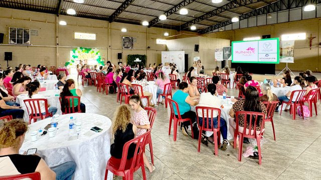 evento-de-mulheres-cooperadas-em-candoi-promove-saude-e-conscientizacao