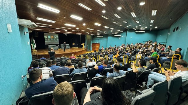 coopertradicao-apresenta-projeto-da-nova-industria-em-semana-tecnologica-da-utfpr-pato-branco