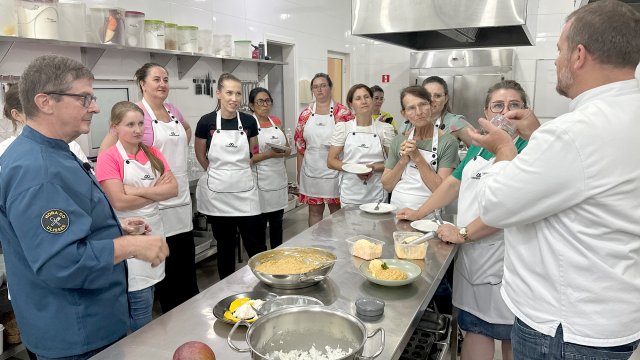 cooperadas-e-colaboradoras-aprendem-tecnicas-de-coccao-de-arroz-em-curso-pratico