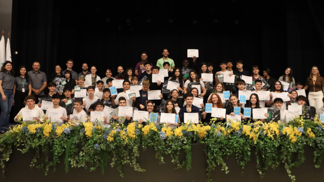 cooperativa-tradicao-realiza-a-formatura-da-1-turma-do-cooper-jovem-em-pato-branco