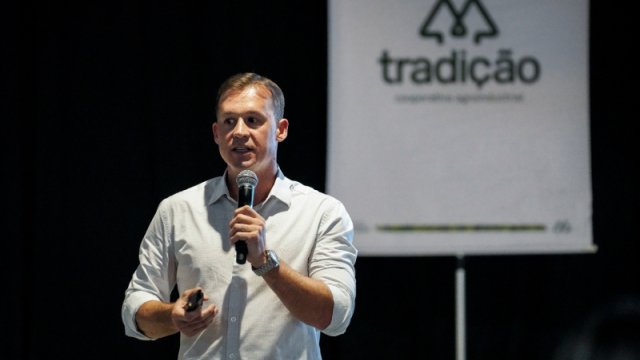 tradicao-lanca-atualizacoes-diarias-de-informacao