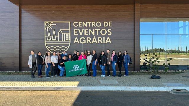 cooperadas-da-coopertradicao-visitam-a-cooperativa-agraria