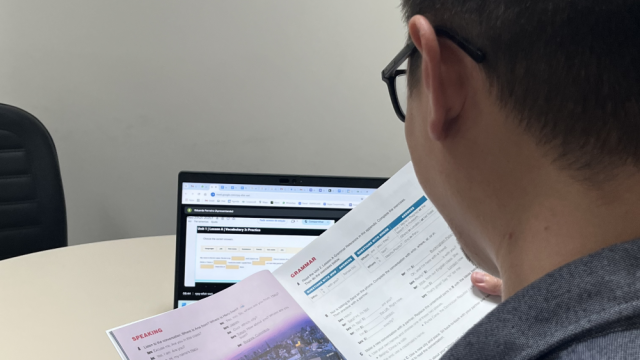 colaboradores-da-tradicao-participam-de-cursos-de-idiomas