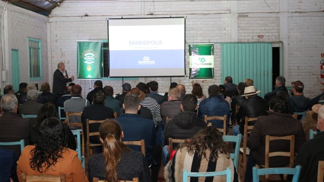 coopertradicao-apresenta-cooperativa-a-produtores-de-mariopolis