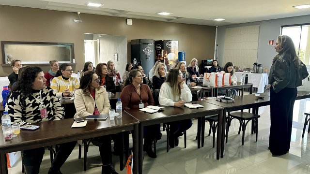 coopertradicao-empodera-mulheres-com-programa-de-lideranca-feminina