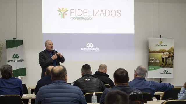 lancamento-da-nova-edicao-do-fidelizados-coopertradicao-reuniu-gestores-da-cooperativa