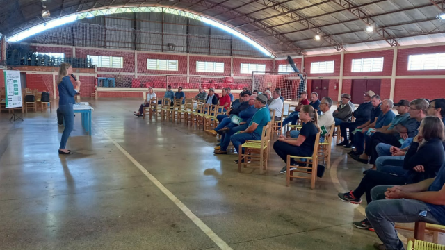 coopertradicao-realiza-palestra-sobre-educacao-ambiental-no-interior-de-pato-branco