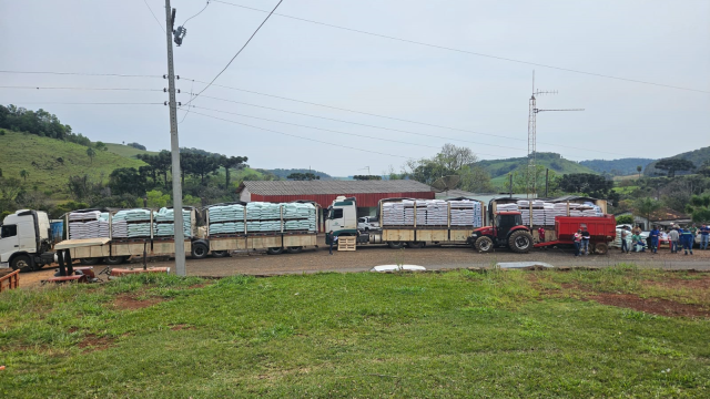 unidade-da-coopertradicao-em-candoi-participa-do-programa-campo-forte