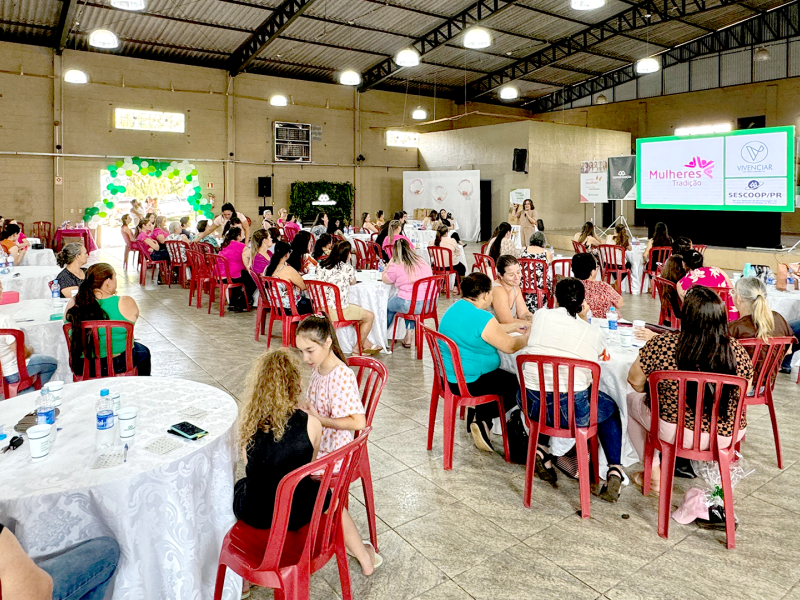 Evento de Mulheres Cooperadas em Cand�i promove sa�de e conscientiza��o