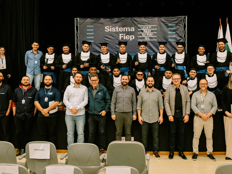 Formatura da 1� turma de Eletromec�nica da Tradi��o