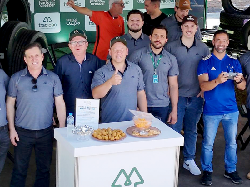 Cooperativa Tradi��o participa da Expomang