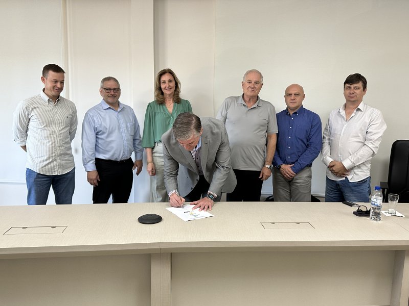 Coopertradi��o contrata multinacional para a constru��o da nova ind�stria de �leo e farelo de soja