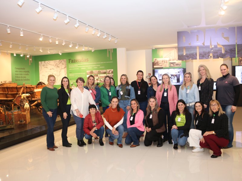 Cooperadas conhecem Agr�ria em interc�mbio entre cooperativas