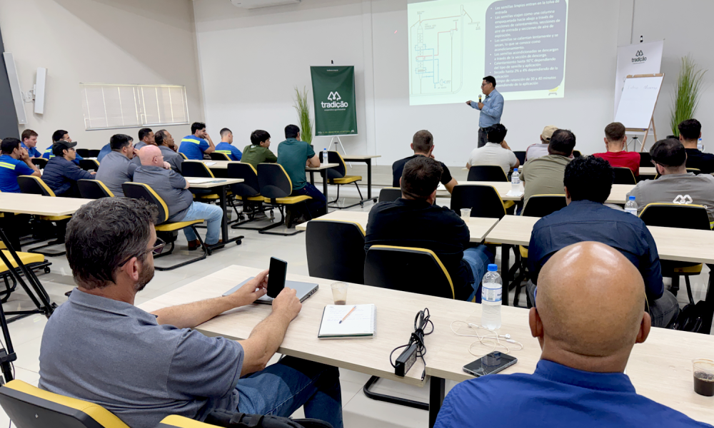 Treinamento t�cnico prepara equipe para opera��o da nova Ind�stria de �leo e Farelo de Soja da Tradi