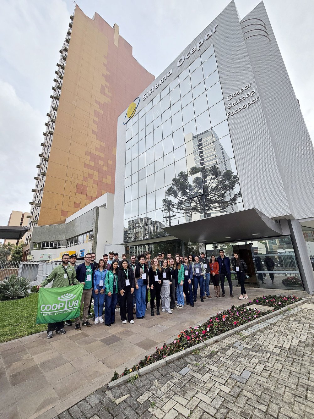 Jovens Tradi��o vivenciam imers�o no cooperativismo paranaense