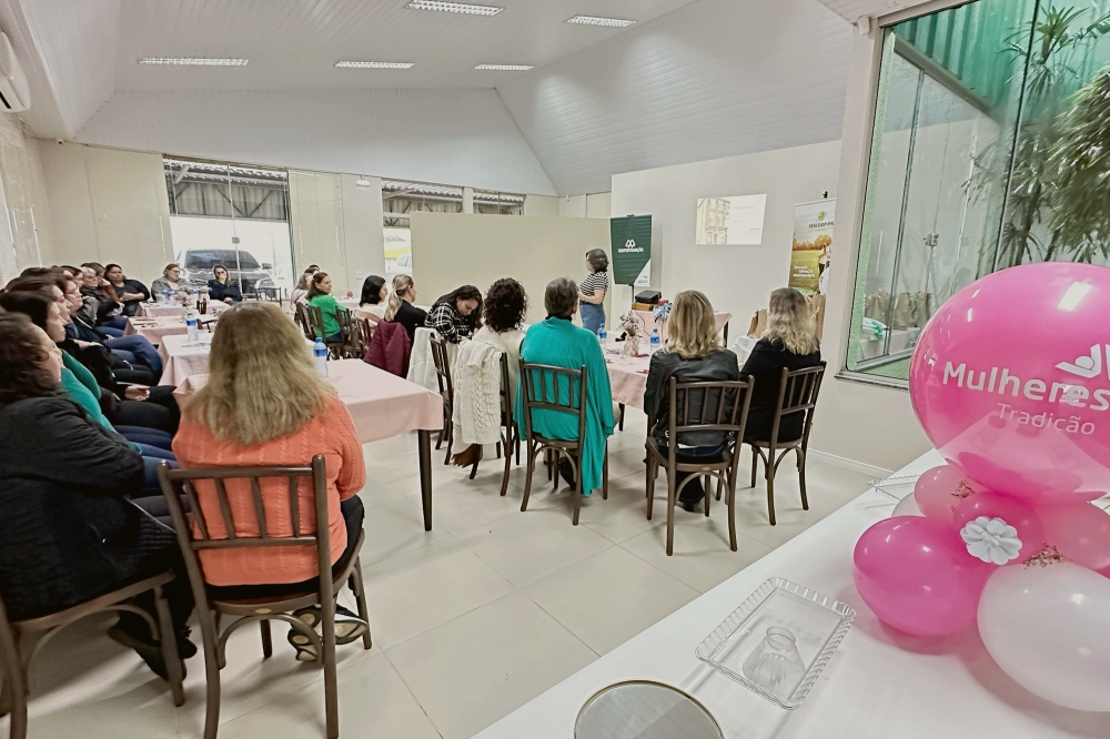 Coopertradi��o promove workshop para cooperadas com foco em evolu��o pessoal