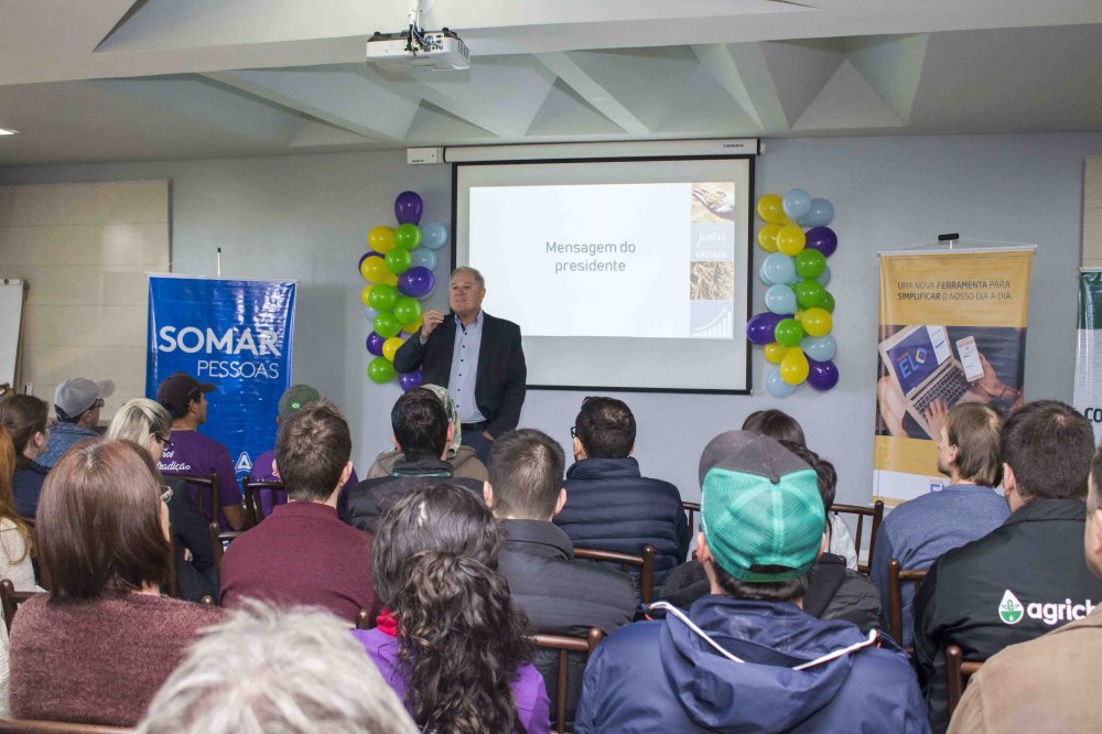 Coopertradi��o comemora sucesso da �ltima safra e lan�a ferramenta de acesso para seus colaboradores