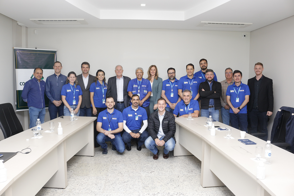 Coopertradi��o recebe visita da presid�ncia da Caixa Econ�mica Federal