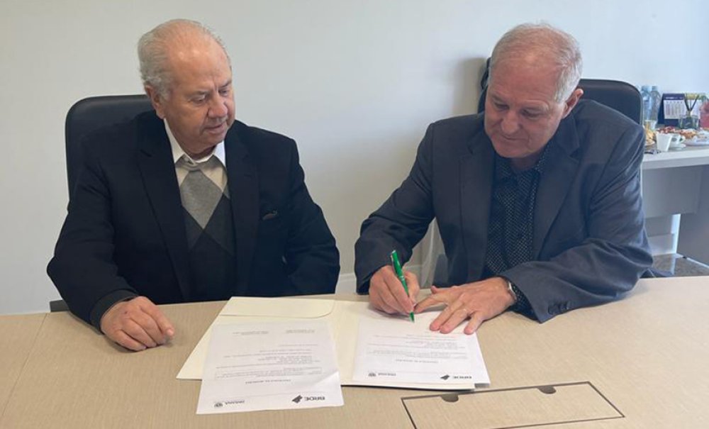 BRDE e Coopertradi��o assinam protocolo de inten��es em Pato Branco