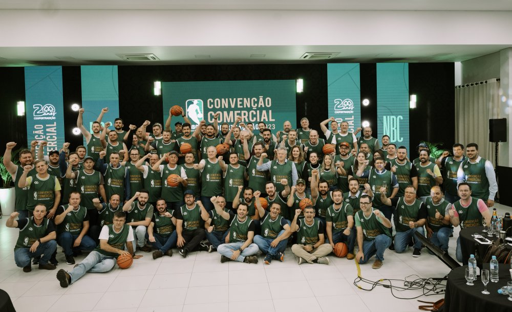 Coopertradi��o re�ne colaboradores e parceiros em Conven��o Comercial 2023