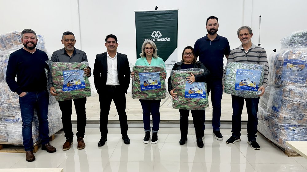 Coopertradi��o une-se a Martinelli Advogados e Atlas em doa��o de cobertores