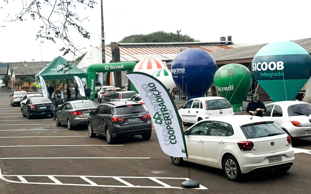 Coopertradi��o participa de mais uma edi��o da Feijoada do Bem