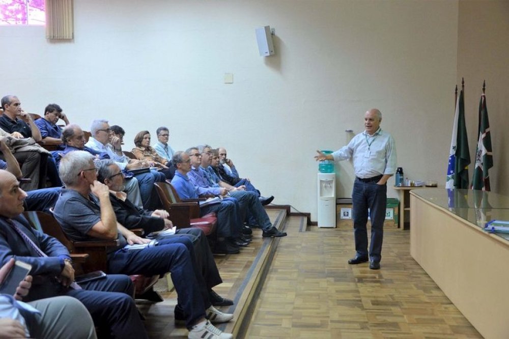 Agricultura apresenta proposta de fus�o de empresas vinculadas