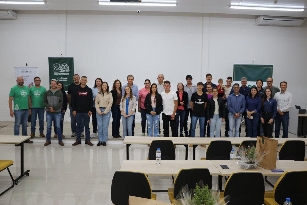 Coopertradi��o e Senar/PR formam primeira turma do Programa Herdeiros do Campo 