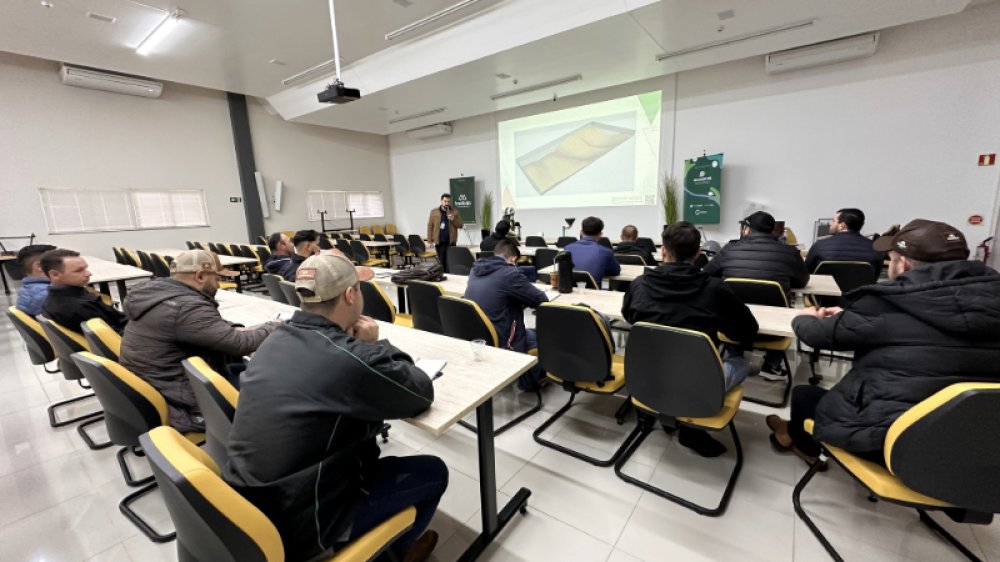 Colaboradores Tradi��o participam de certifica��o sobre mensura��o de estoque