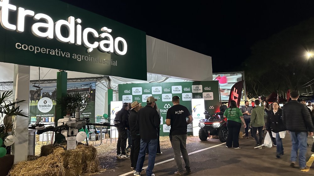 Cooperativa Tradi��o participa da Expopato com estande voltado ao agroneg�cio