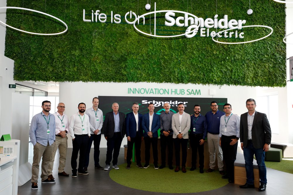 Coopertradi��o e Schneider Electric avan�am com complexo industrial mais inovador e sustent�vel
