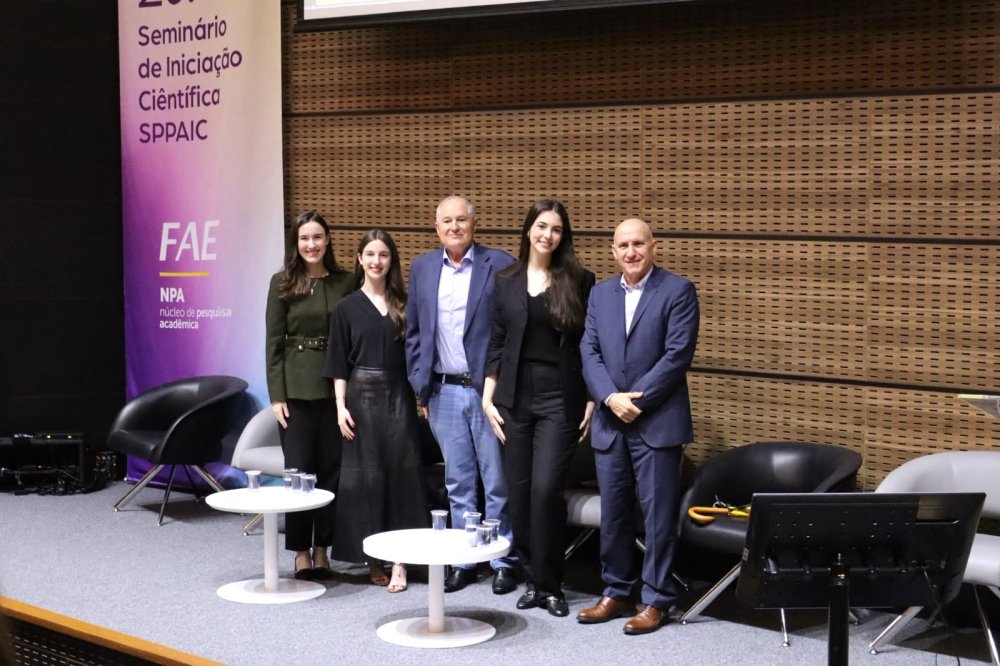 Tradi��o participa de debate sobre o futuro do agroneg�cio na FAE, em Curitiba